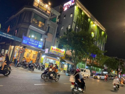 Cho Thuê Nhà Góc 2 Mặt Tiền Kinh Doanh - Đường Vườn Lài, Quận Tân Phú. 5x20m ( 3 tấm đẹp, mới )