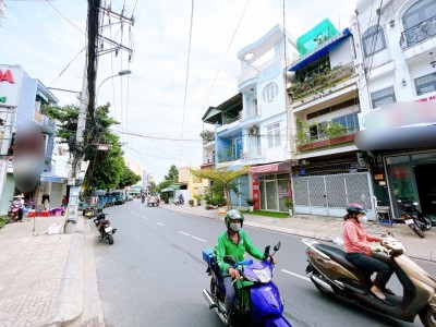 Bán đất mặt tiền đường 14m, phường Tân Sơn Nhì, quận Tân Phú. (10x21m, giá 24 tỷ thương lượng)